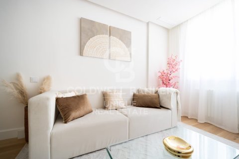 Apartment à Madrid, Espagne 2 chambres, 96 m2 No. 178612