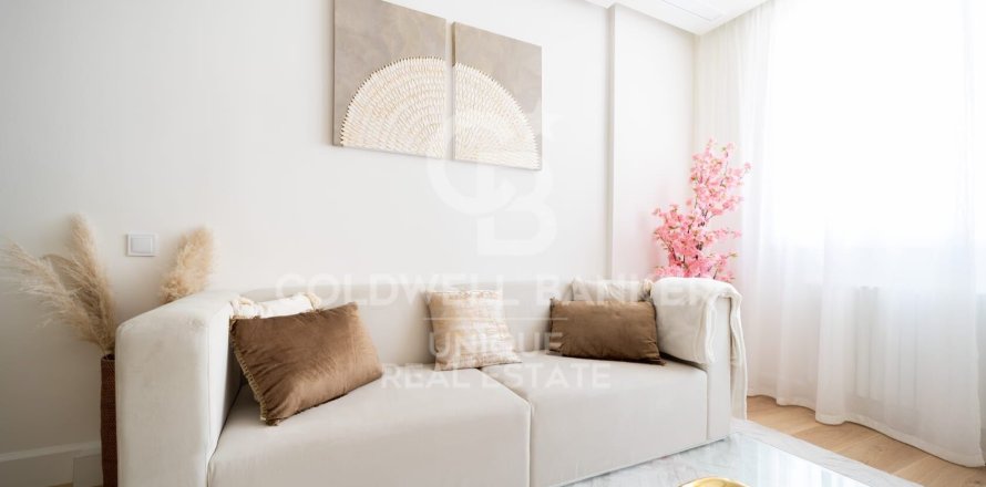 Apartment à Madrid, Espagne 2 chambres, 96 m2 No. 178612