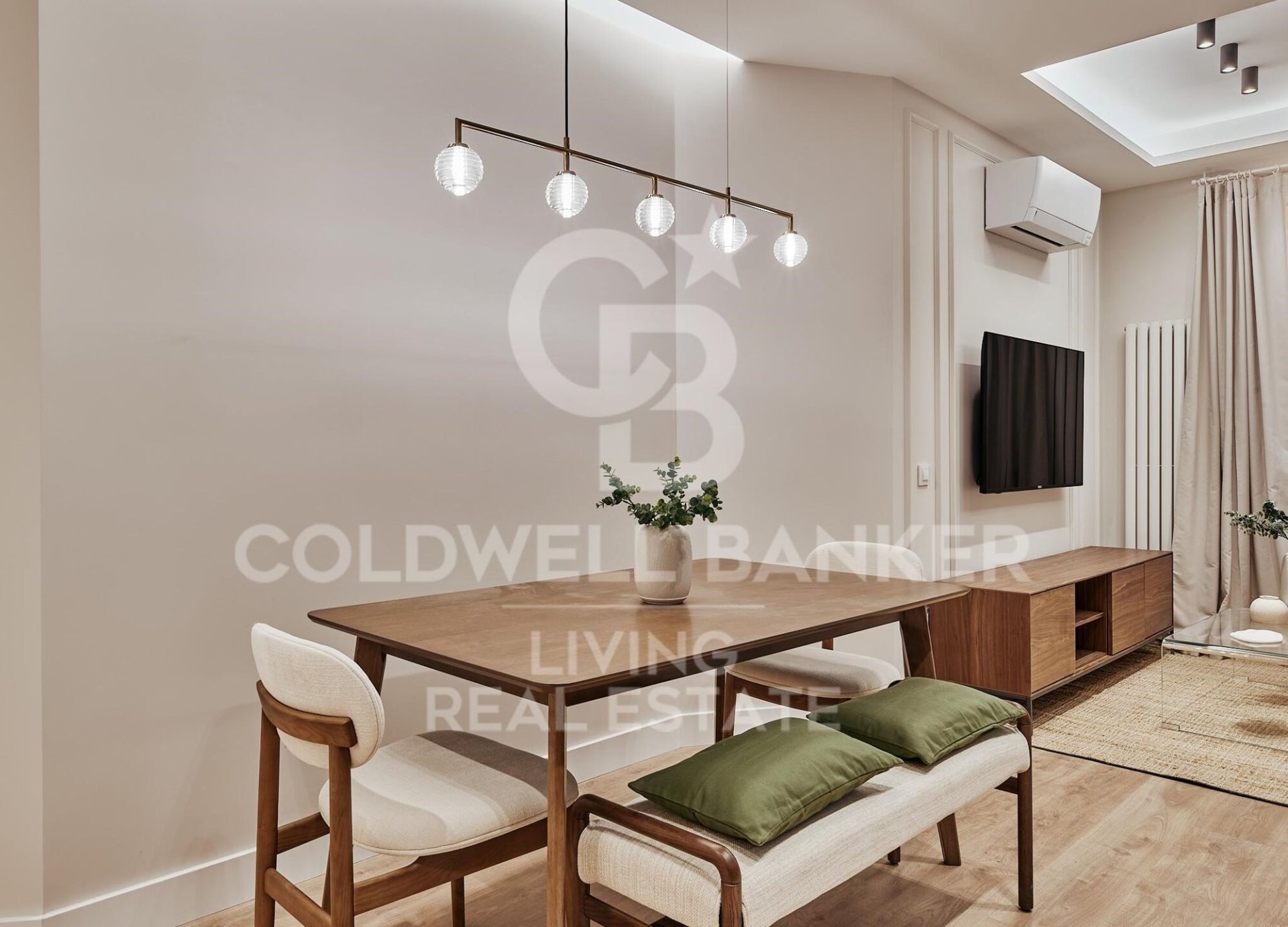 Apartamento en Madrid, España 2 dormitorios, 71 m2 No. 178614