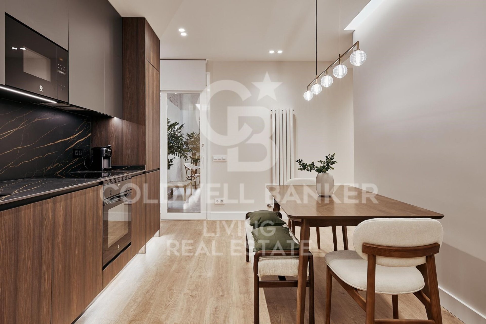 Apartamento en Madrid, España 2 dormitorios, 71 m2 No. 178614