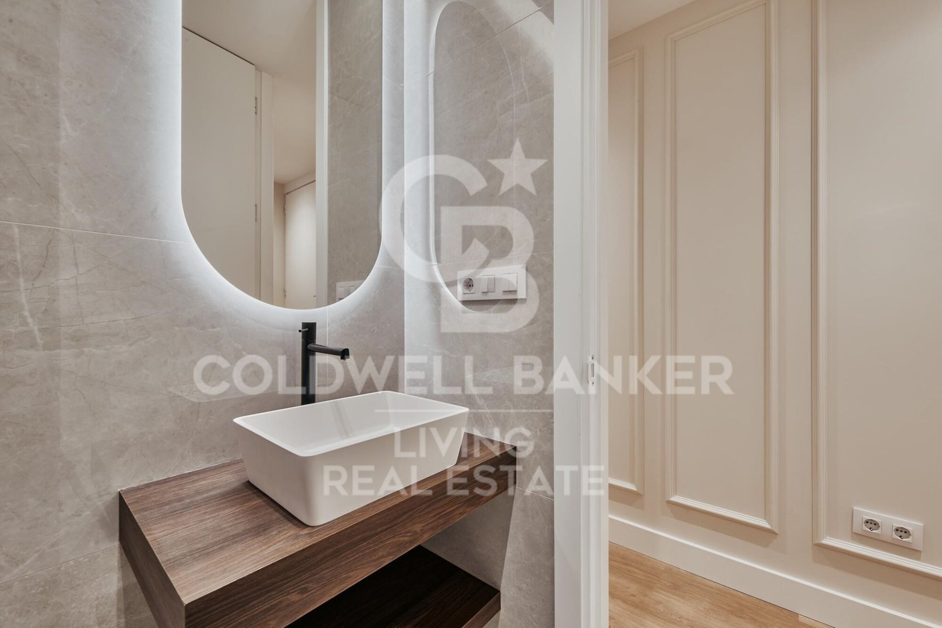 Apartamento en Madrid, España 2 dormitorios, 71 m2 No. 178614