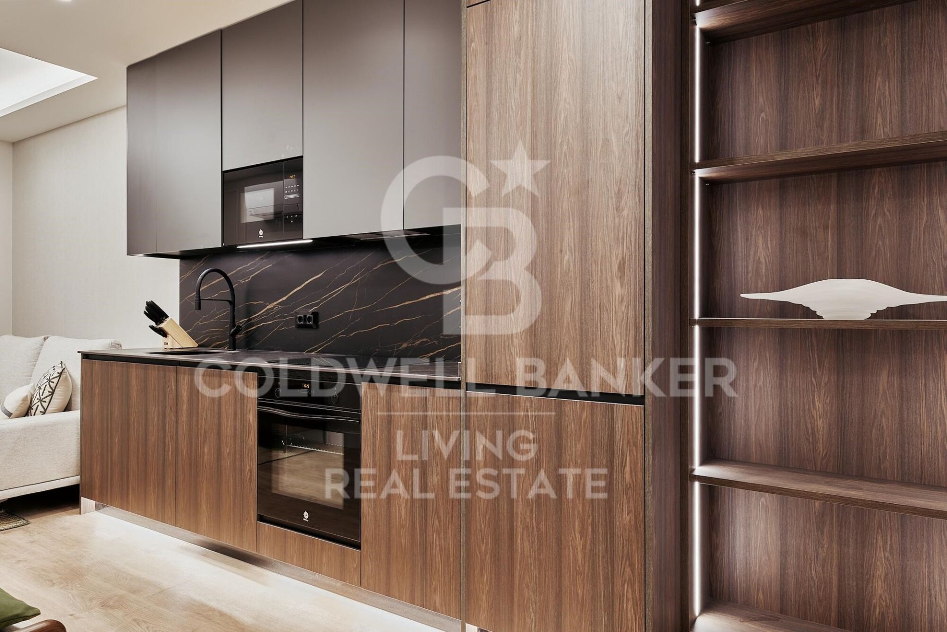 Apartamento en Madrid, España 2 dormitorios, 71 m2 No. 178614