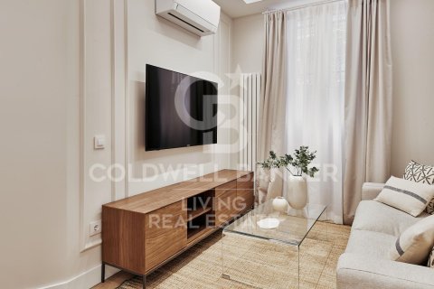 Apartment à vendre à Madrid, Espagne, 2 chambres, 71 m2 No. 178614 - photo 2
