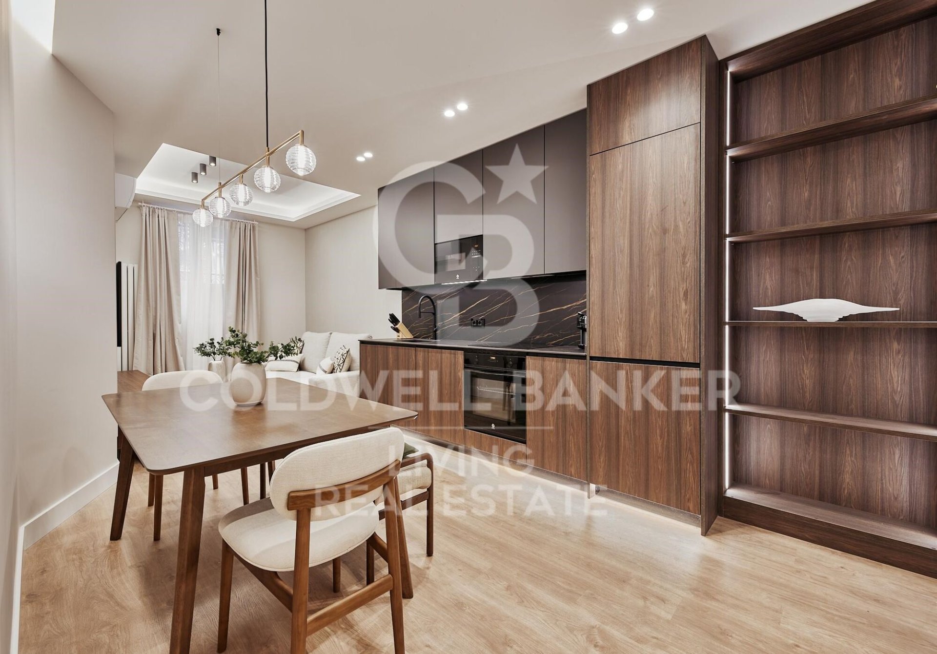 Apartamento en Madrid, España 2 dormitorios, 71 m2 No. 178614
