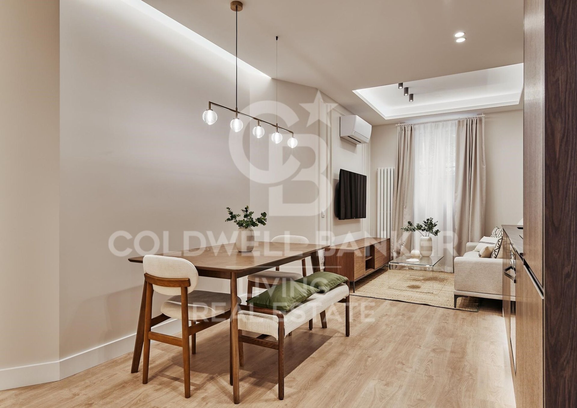 Apartamento en Madrid, España 2 dormitorios, 71 m2 No. 178614