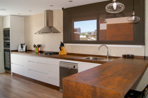 Huvila myytävänä Gran Alacant, Alicante, Espanja, 4 makuuhuonetta, 226 m2 No. 189539 - kuva 6