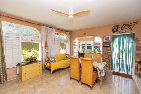 Huvila myytävänä La Zenia, Alicante, Espanja, 4 makuuhuonetta, 158 m2 No. 189538 - kuva 15