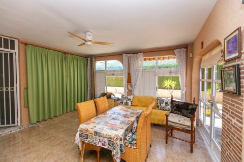 Huvila myytävänä La Zenia, Alicante, Espanja, 4 makuuhuonetta, 158 m2 No. 189538 - kuva 14