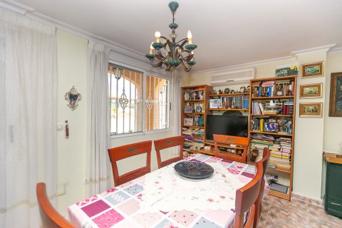 Huvila myytävänä La Zenia, Alicante, Espanja, 4 makuuhuonetta, 158 m2 No. 189538 - kuva 20