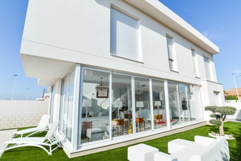 Huvila myytävänä Gran Alacant, Alicante, Espanja, 4 makuuhuonetta, 169 m2 No. 189541 - kuva 5