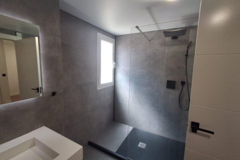Huoneisto vuokrattavana Benidorm, Alicante, Espanja , 79 m2 No. 166567 - kuva 27
