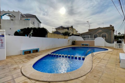 Kaupunkipientalo myytävänä Los Balcones, Alicante, Espanja, 3 makuuhuonetta, 78 m2 No. 143659 - kuva 20