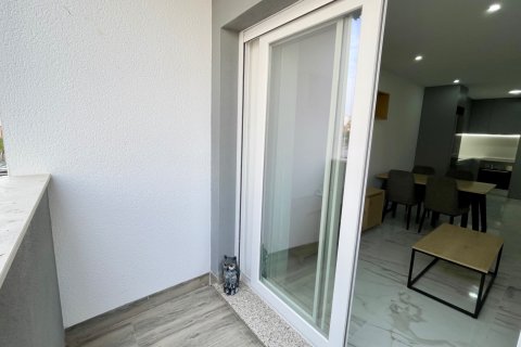 Apartment à vendre à Torrevieja, Alicante, Espagne, 2 chambres, 75 m2 No. 143660 - photo 12