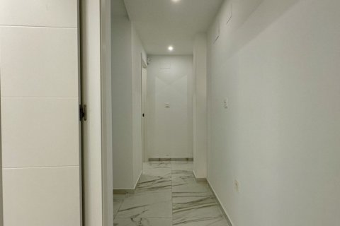 Dzīvoklis pārdošanā Torrevieja, Alicante, Spānijā 2 istabas, 75 m2 Nr. 143661 - attēls 15