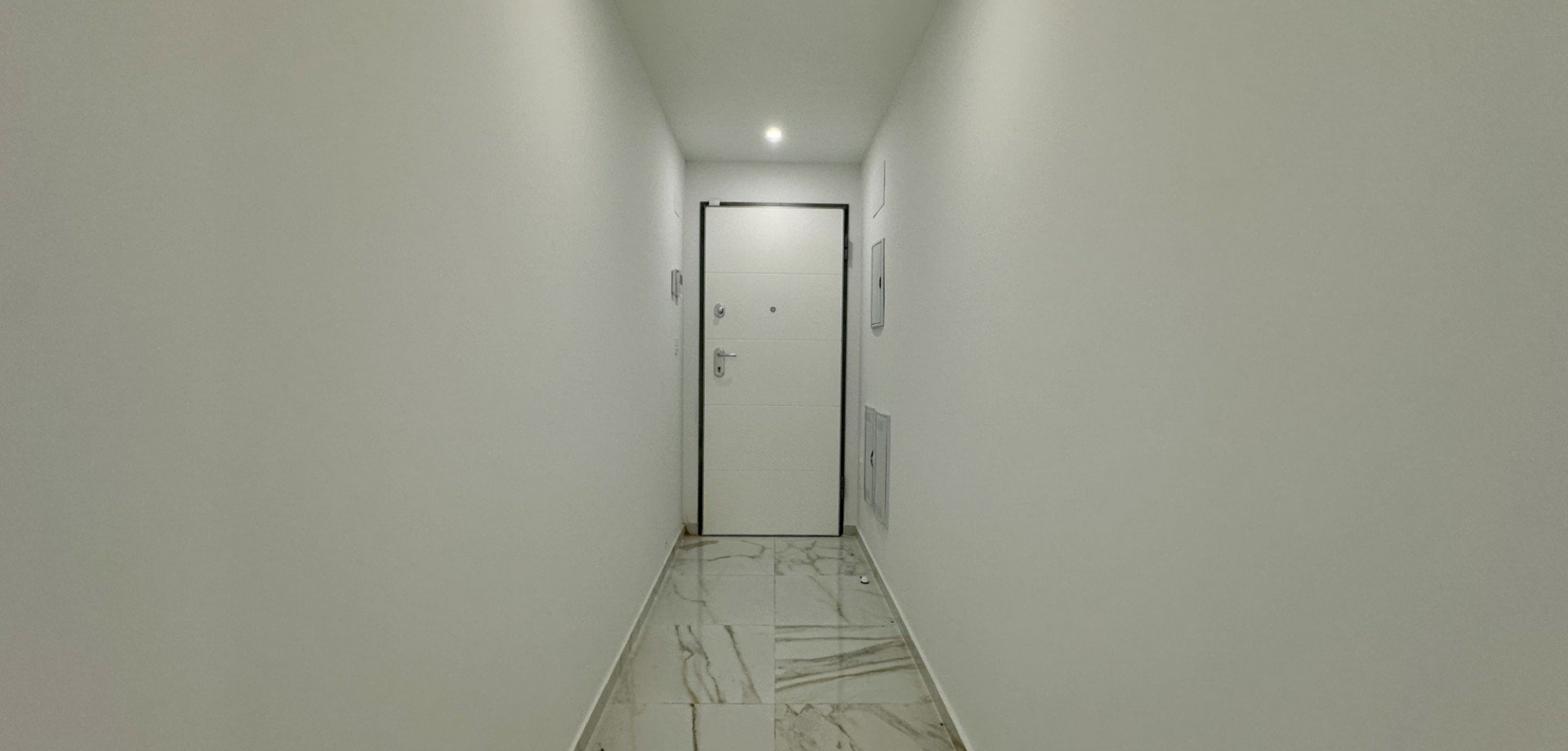 Apartment in Torrevieja, Alicante, Spain 2 bedrooms, 75 sq.m. No. 143661