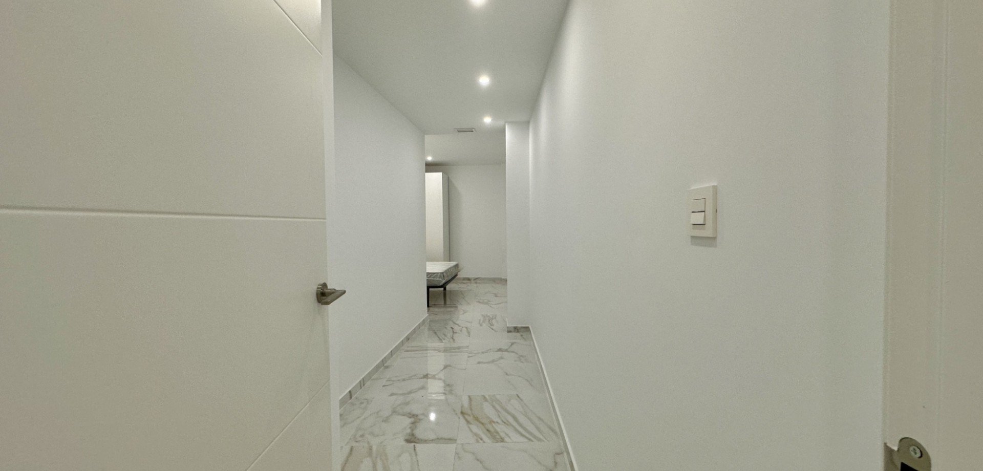 Apartment in Torrevieja, Alicante, Spain 2 bedrooms, 75 sq.m. No. 143661