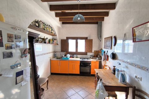 Villa for sale in Novelda, Alicante, Spain 8 bedrooms, 414 sq.m. No. 143664 - photo 12