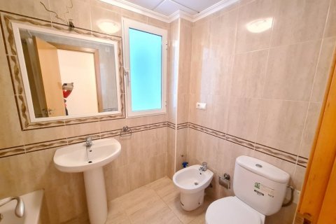 Продажа квартиры в Гуардамар-дель-Сегура, Аликанте, Испания 2 спальни, 70м2 №183604 - фото 9
