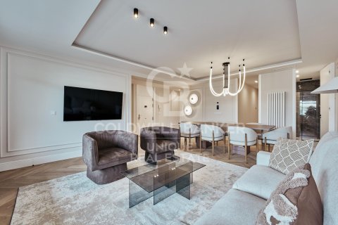 Appartamento a Madrid, Spagna 3 camere da letto, 141 mq. N° 158288
