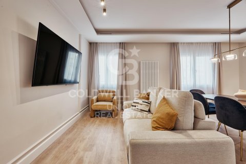 Appartamento a Madrid, Spagna 2 camere da letto, 97 mq. N° 158290