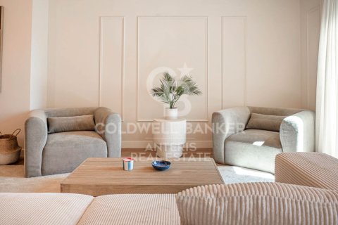 Apartment à vendre à Barcelona, Espagne, 3 chambres, 138 m2 No. 178497 - photo 4