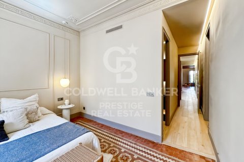 Apartment à vendre à Barcelona, Espagne, 2 chambres, 109 m2 No. 178496 - photo 15