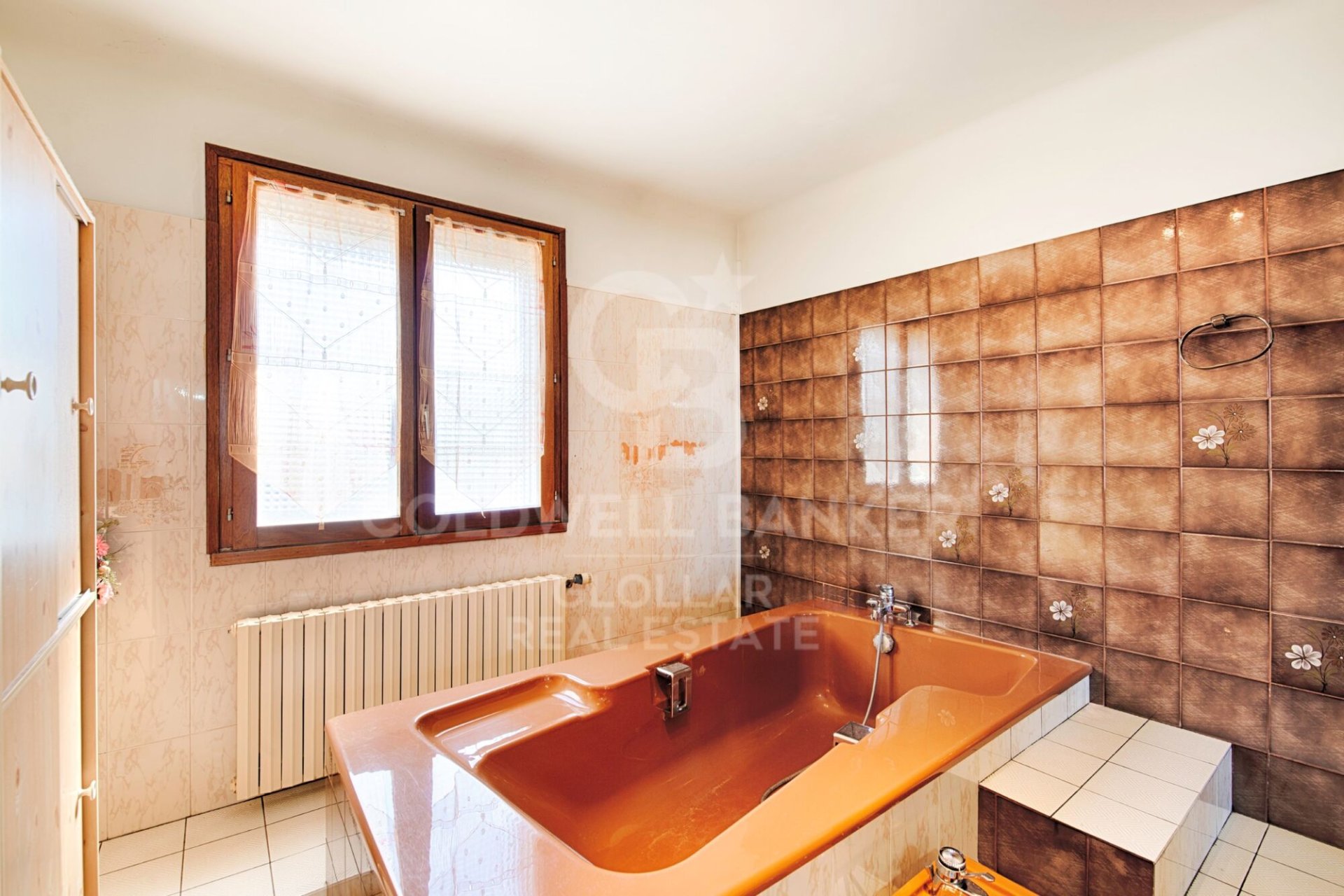 House en Espagne 6 chambres, 370 m2 No. 178500