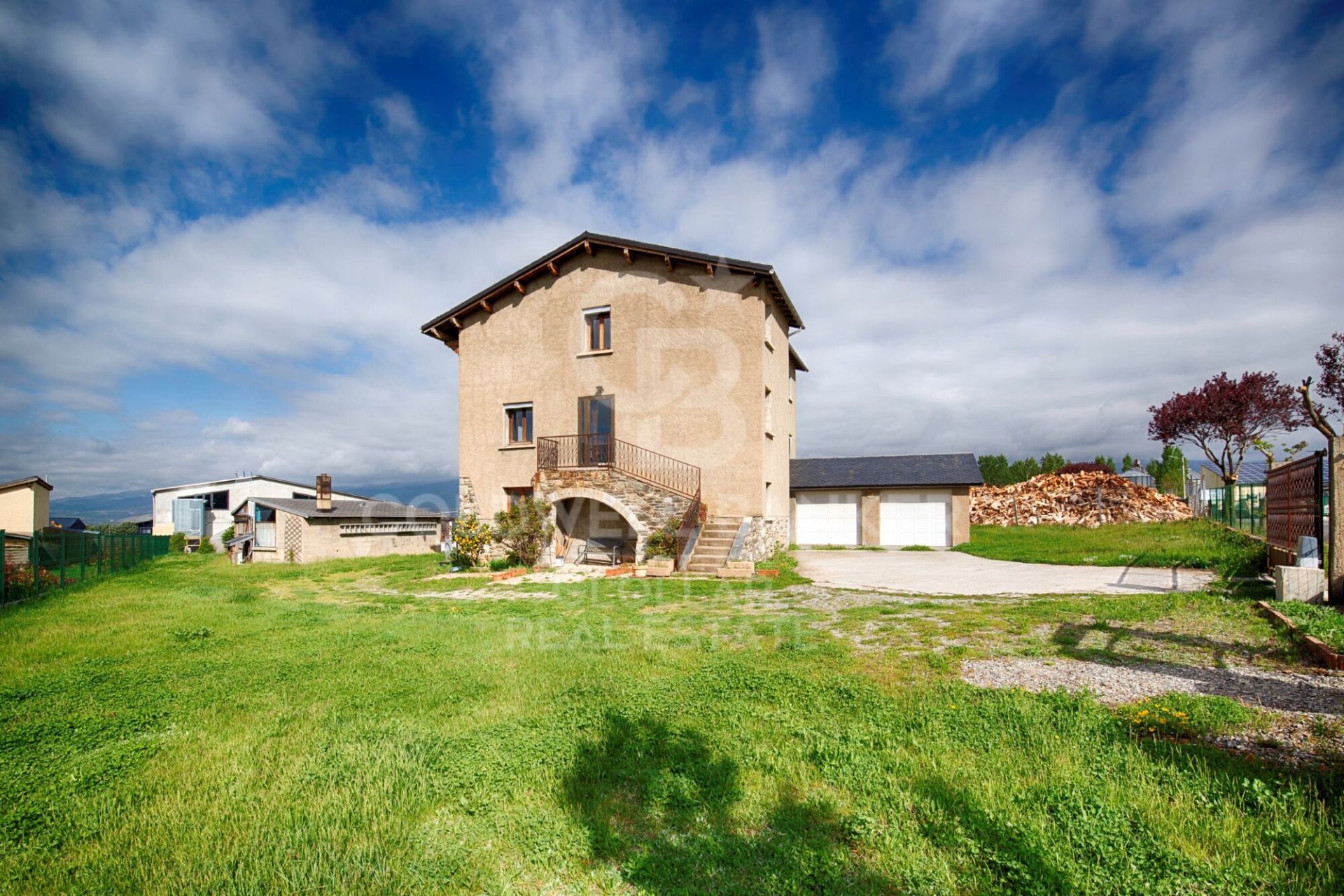 House en Espagne 6 chambres, 370 m2 No. 178500