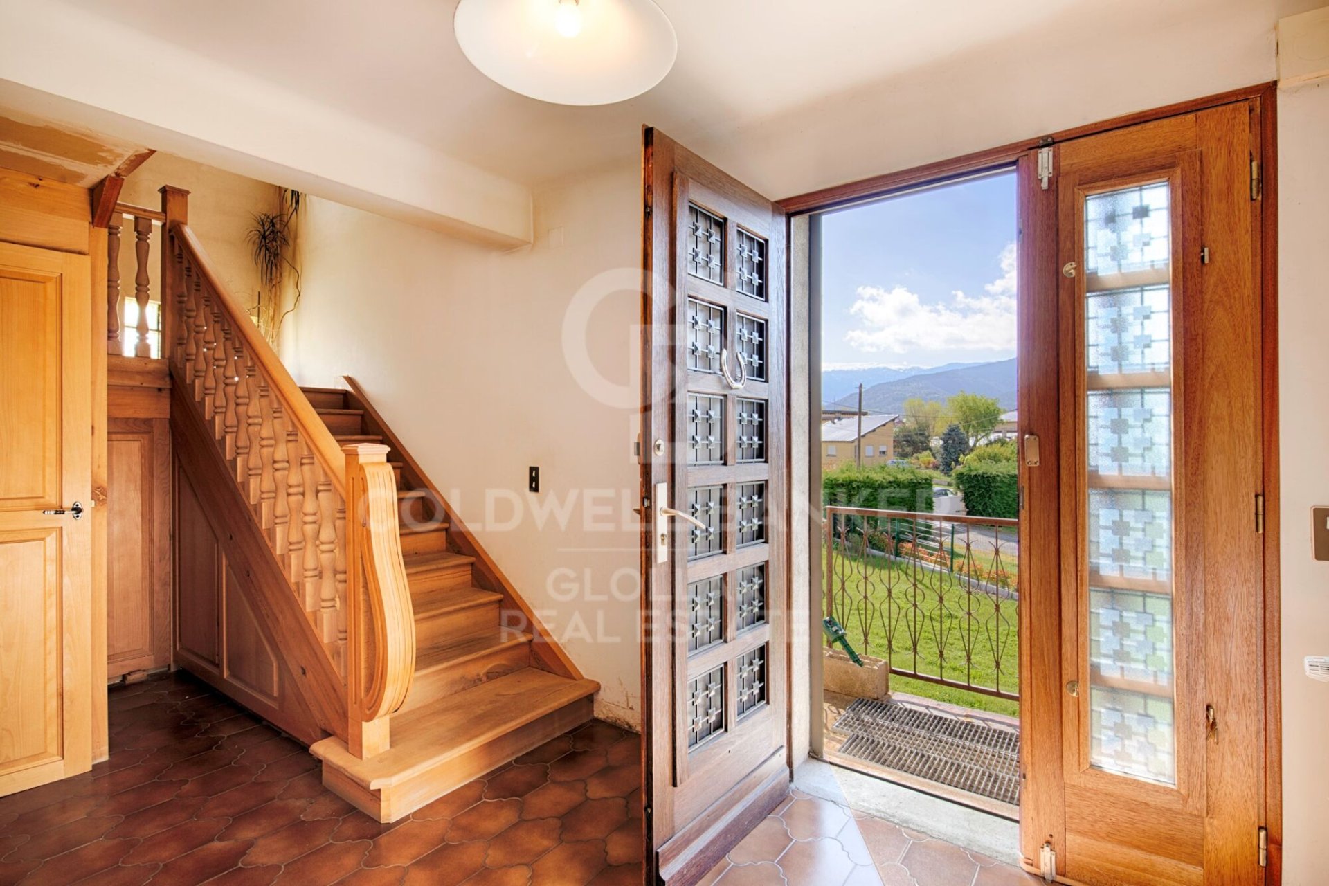 House en Espagne 6 chambres, 370 m2 No. 178500