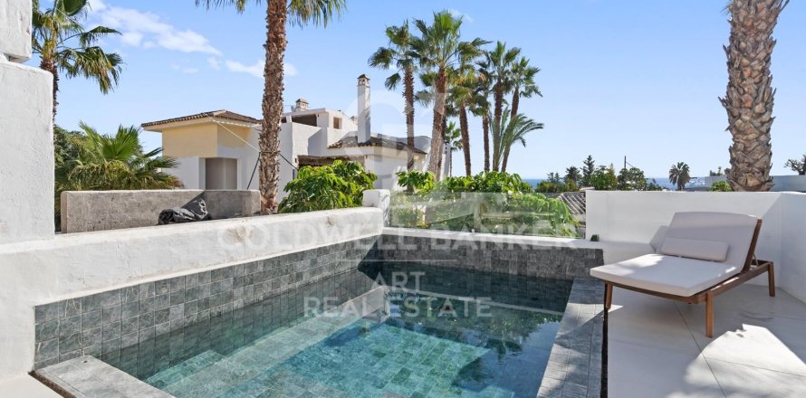 House in Estepona, Malaga, Spain 4 bedrooms, 269 sq.m. No. 159267