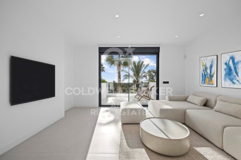 House for sale in Estepona, Malaga, Spain 4 bedrooms, 269 sq.m. No. 159267 - photo 19