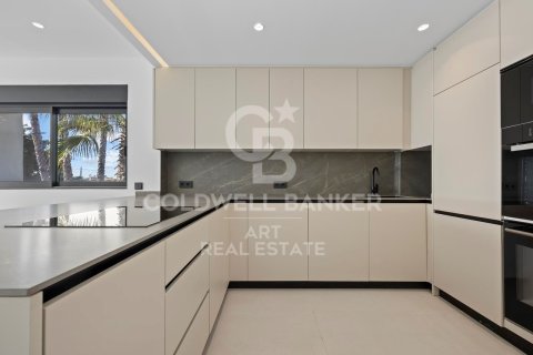 Hus till salu i Estepona, Malaga, Spanien 4 sovrum, 269 kvm. Nr. 159268 - foto 24