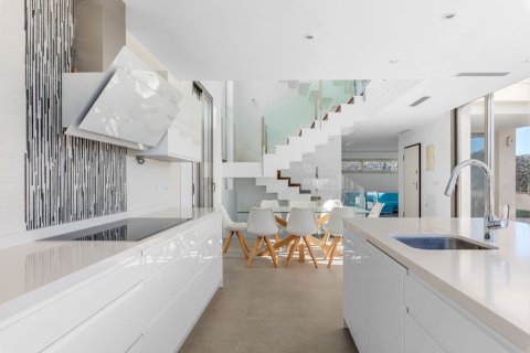 Villa zum Verkauf in Alicante, Spanien 6 Schlafzimmer, 197 m2 Nr. 145300 - Foto 12