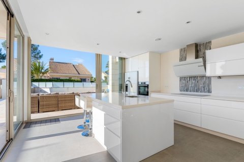 Villa zum Verkauf in Alicante, Spanien 6 Schlafzimmer, 197 m2 Nr. 145300 - Foto 9