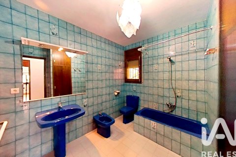 Dom w Valls, Tarragona, Hiszpania 3 sypialnie, 437 mkw. nr 152766 – zdjęcie 15