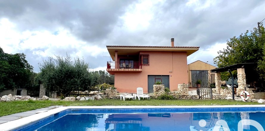 Dom w Valls, Tarragona, Hiszpania 3 sypialnie, 437 mkw. nr 152766