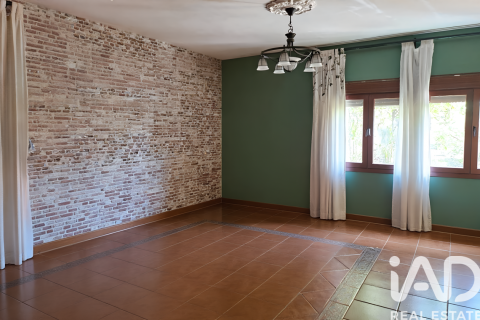 Dom w Villalbilla, Madrid, Hiszpania 7 sypialni, 351 mkw. nr 152768 – zdjęcie 7