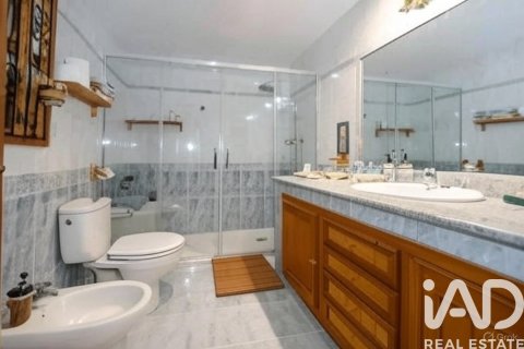 Dom w Villalbilla, Madrid, Hiszpania 7 sypialni, 351 mkw. nr 152768 – zdjęcie 16