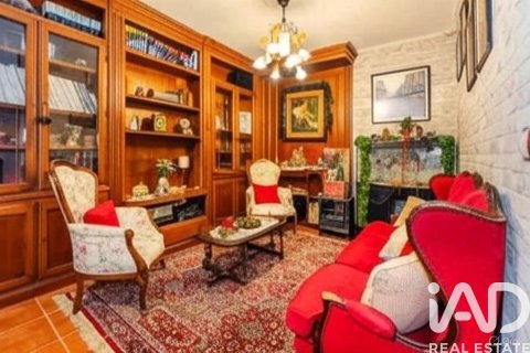 Dom w Villalbilla, Madrid, Hiszpania 7 sypialni, 351 mkw. nr 152768 – zdjęcie 10