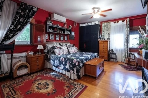 Dom w Villalbilla, Madrid, Hiszpania 7 sypialni, 351 mkw. nr 152768 – zdjęcie 13