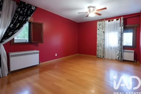 Dom w Villalbilla, Madrid, Hiszpania 7 sypialni, 351 mkw. nr 152768 – zdjęcie 4