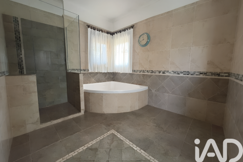 Dom w Villalbilla, Madrid, Hiszpania 7 sypialni, 351 mkw. nr 152768 – zdjęcie 23