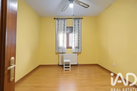 Dom w Villalbilla, Madrid, Hiszpania 7 sypialni, 351 mkw. nr 152768 – zdjęcie 8