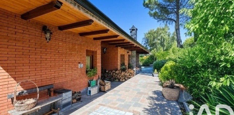 Dom w Villalbilla, Madrid, Hiszpania 7 sypialni, 351 mkw. nr 152768