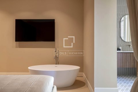 Lägenhet för uthyrning i Barcelona, Spanien 3 sovrum, 250 kvm. Nr. 161476 - foto 21