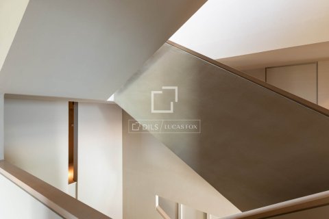 Villa for rent in Gava, Barcelona, Spain 6 bedrooms, 800 sq.m. No. 161477 - photo 21