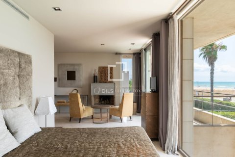 Villa for rent in Gava, Barcelona, Spain 6 bedrooms, 800 sq.m. No. 161477 - photo 15