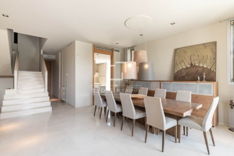 Villa for rent in Gava, Barcelona, Spain 6 bedrooms, 800 sq.m. No. 161477 - photo 6