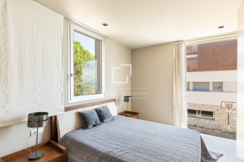 Villa for rent in Gava, Barcelona, Spain 6 bedrooms, 800 sq.m. No. 161477 - photo 13