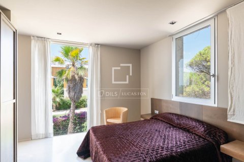 Villa for rent in Gava, Barcelona, Spain 6 bedrooms, 800 sq.m. No. 161477 - photo 12